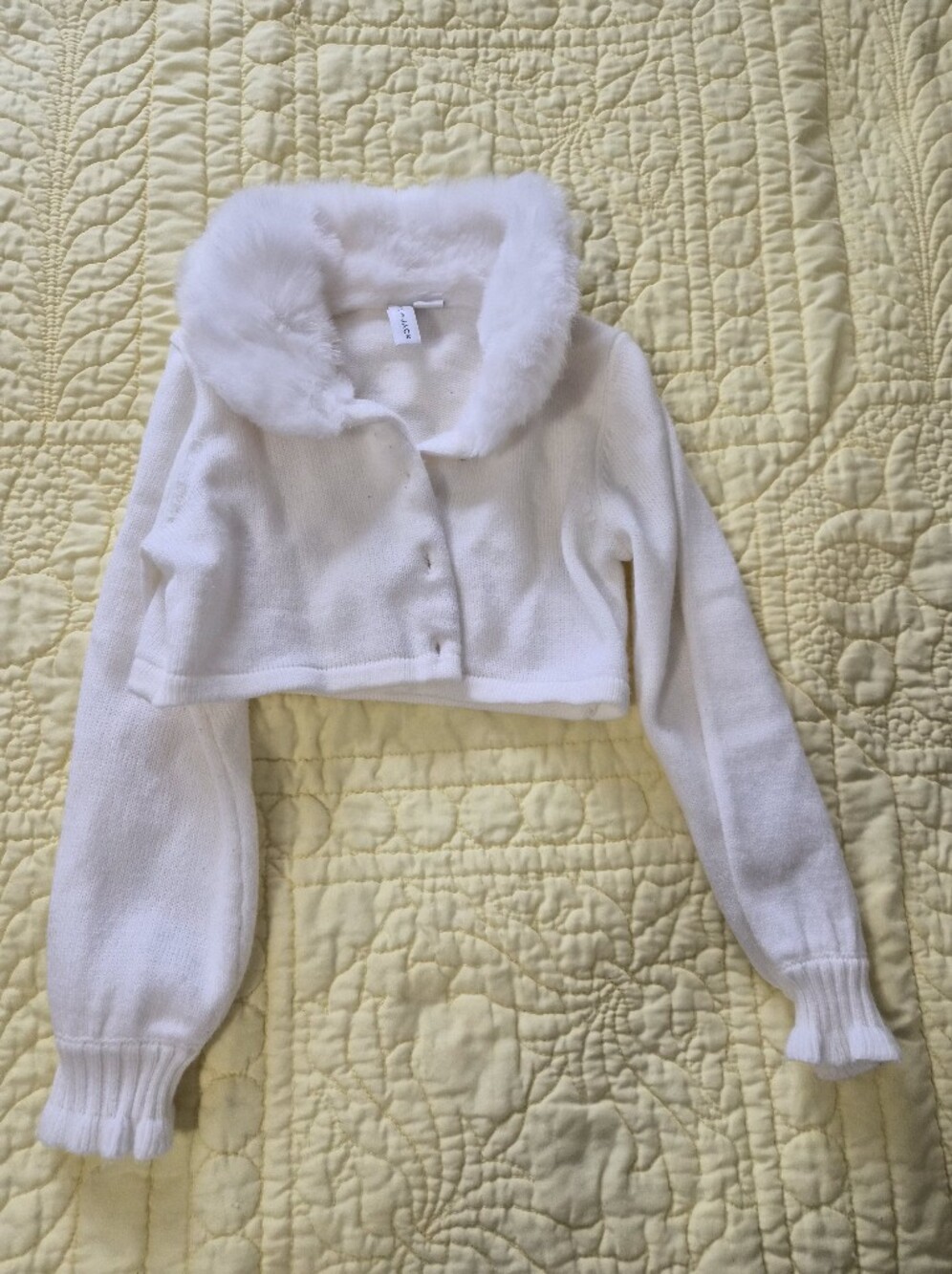 JaniexJack Faux-Fur Collar Cropped Cardigan Jacket - White